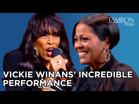 Vickie Winans Performs For the Tam Fam!