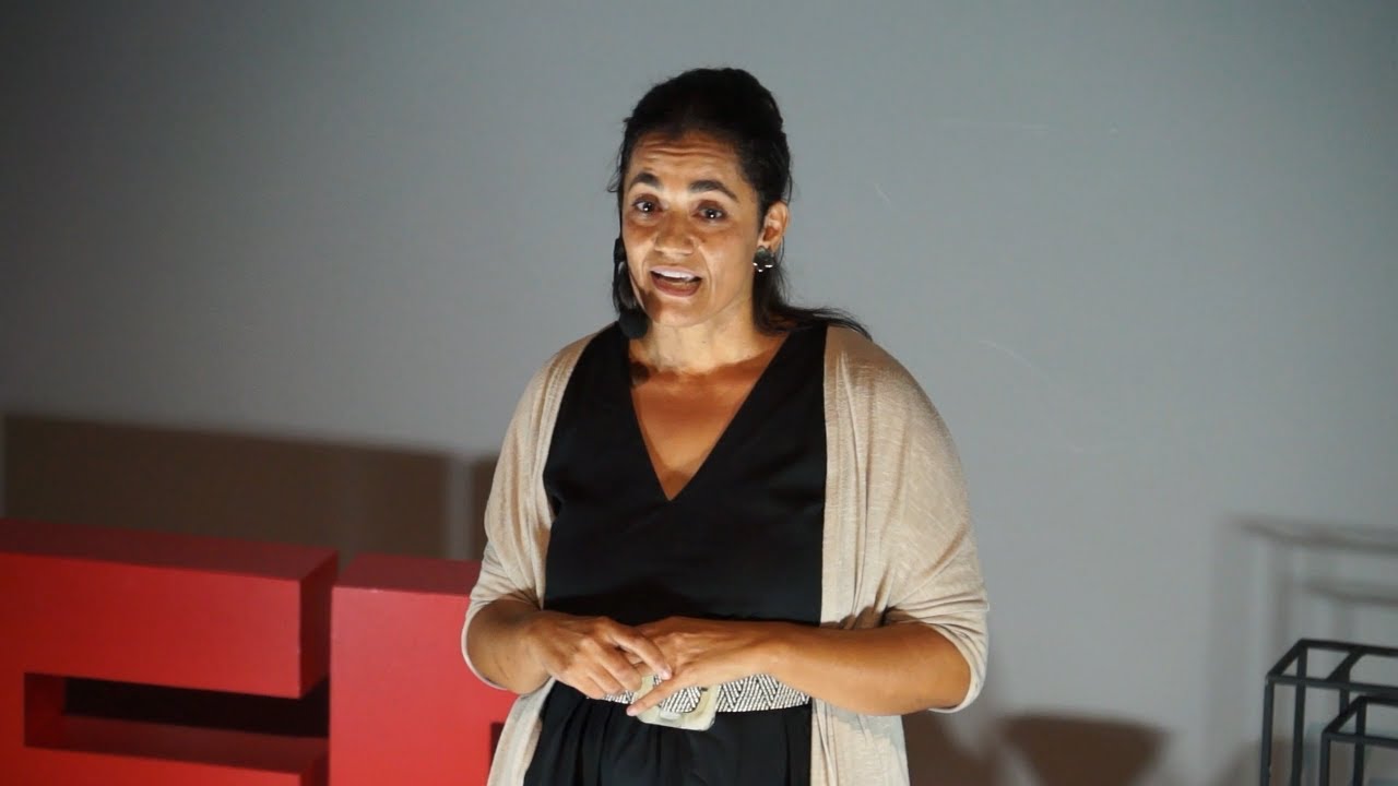 Envelhecer com vento nos cabelos | Sílvia Freitas | TEDxPortoSalon