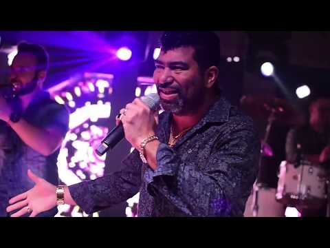 Negão e Banda - Amor a Três