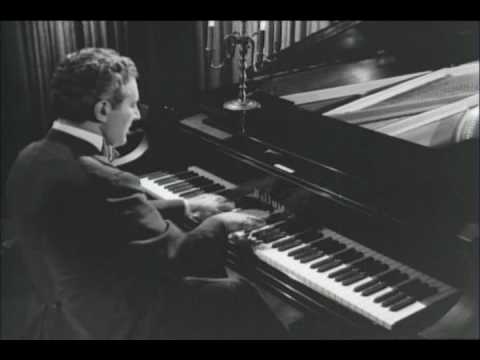 Liberace Polonaise in A-flat major Chopin.wmv