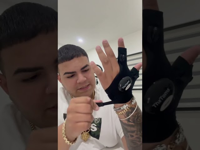 Vídeo relacionado con Genérico Guantes LED - 7 Ajustables Intermitentes | Guante Brillante Actuación para Niños Adolescentes Adultos, Disfraz, Rellenos Calcetín Navidad, Cumpleaños Festival Juguete