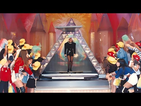 4K- Xuxa Park - 10/08/1996 : Descida da Pirâmide