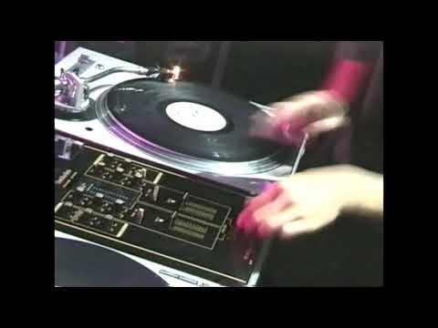 DJ RELM at the 2000 DMC USA Final.
