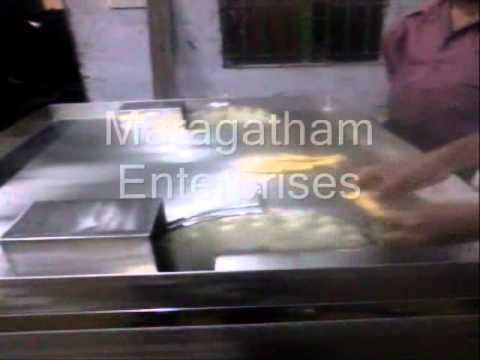 Automatic Industrial Chicken Feet Cutting Machine, Motor Power: 1.5 hp, 100 kg per hour