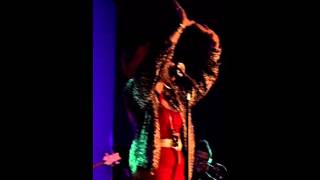 Andra Day  " Gin & Juice" ( Let Go My Hand)