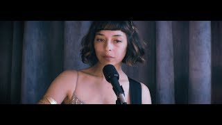 Laura &amp; Anton  - "Etranger Au Paradis" (Stranger In Paradise)