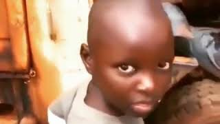 Download lagu Sentil Kepala Botak mp3