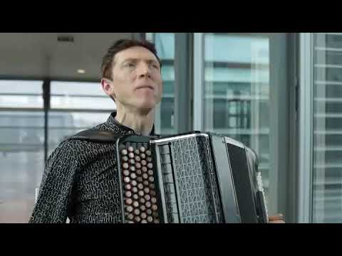 Ukraine la musique et la guerre. Bogdan Nesterenko dans Mélodies Nocturnes.