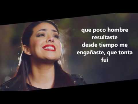 Con Un Puñal Por La Espalda - Angela Leiva