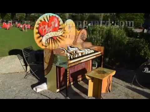 Scott Damgaard - You're So Sweet (Live on Street Piano)