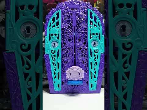 Unboxing my Monster High Skulltimate Secrets Garden Mysteries Twyla Boogeyman #monsterhigh #doll
