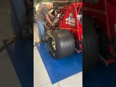 ANGRY! 900HP 410 NON WING SPRINT CAR ON CHASSIS DYNO (BP former 410 sprint car pilot for 10yrs)