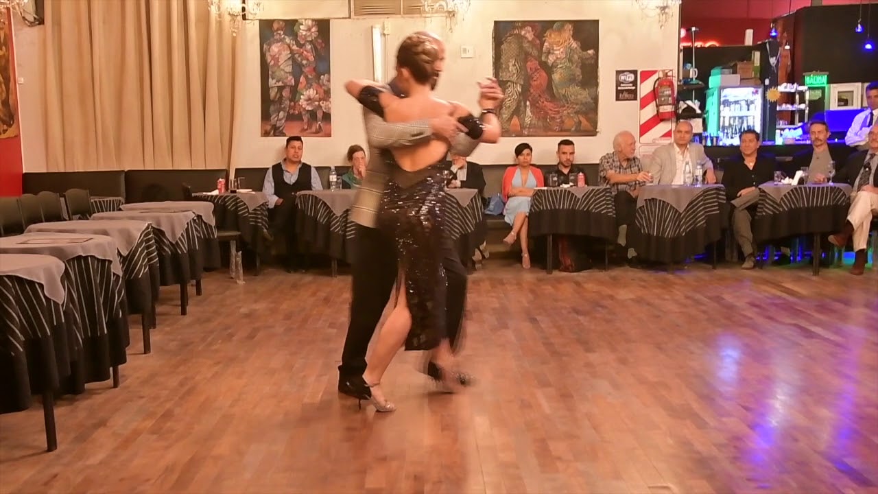 Lorena Gonzalez Cattaneo y Gaston Camejo en Porteño y Bailarin -2