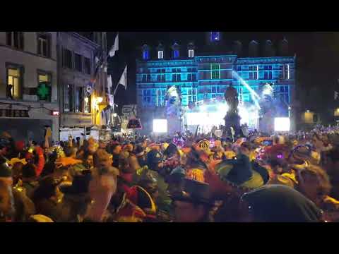 van links naar rechts Snollebollekes carnaval Halle