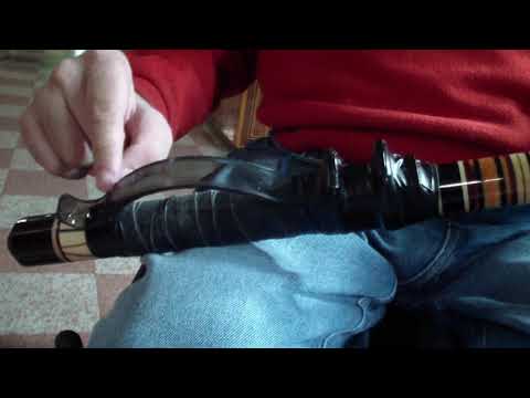 Biliardo in Carrozzina Italia.  Gli ausili: l'impugnatura