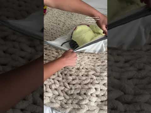 Compression Packing Cubes vs. Vacuum Seal Bags: Which Wins? 🧳