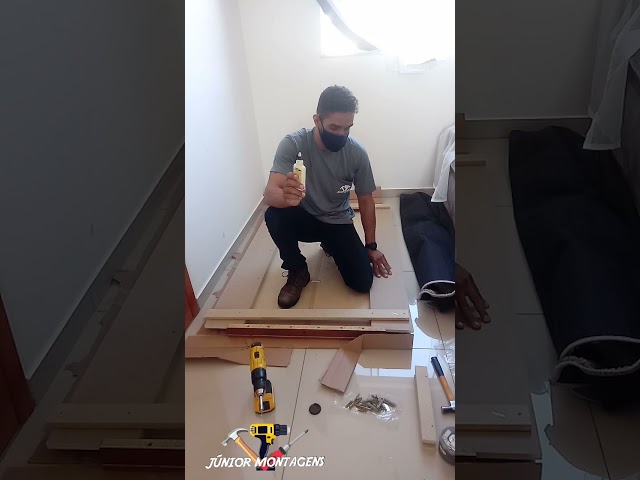 Montagem de painel reforçando com cola
