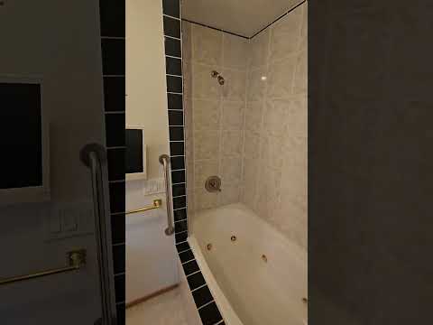 Spacious 5 Bed / 2 Bath Home for Rent in Renton, WA Minutes from The Landing! property video