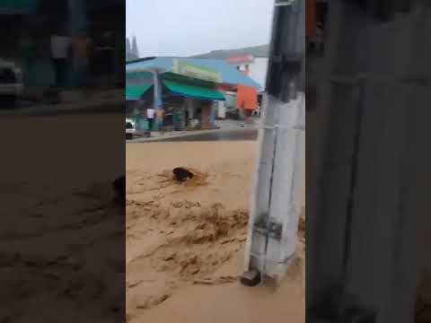 Forte chuva  na cidade de Ubaira Bahia