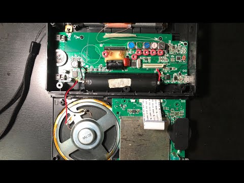 What is inside of XHDATA D-808