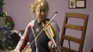 Darci Jones Playing Tobin's Jig on Neil Gow  Pochette