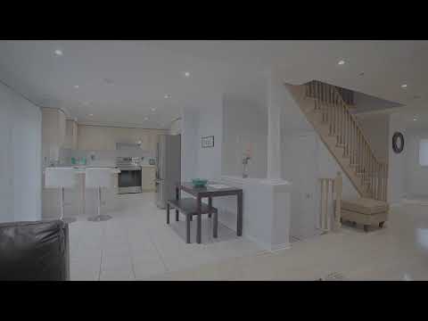 104 Hopkinson Crescent, Ajax, ON L1T 4E1