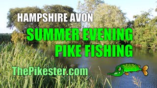 preview picture of video 'Hampshire Avon Pike Fishing (1)'