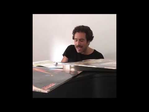 Tommaso Paradiso canta Vola Lazio Vola