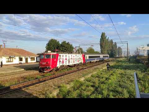 Tren IR1541 Iasi - Brasov trece prin Sabaoani cu hora EA148 - 08.09.2022