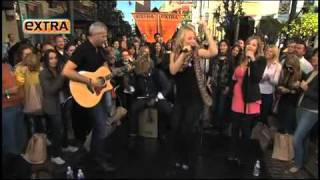 Natasha Bedingfield sings Weightless live