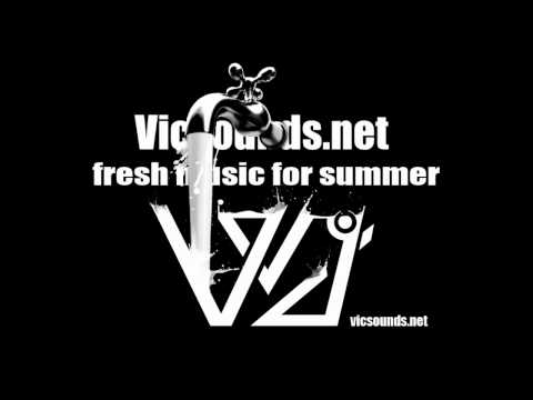 Cash Cash - Red Cup (I Fly Solo) (feat. Lacey Schwimmer & Spose)