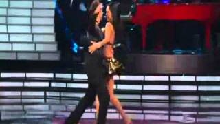 Scarlet Baila La Gota Fria