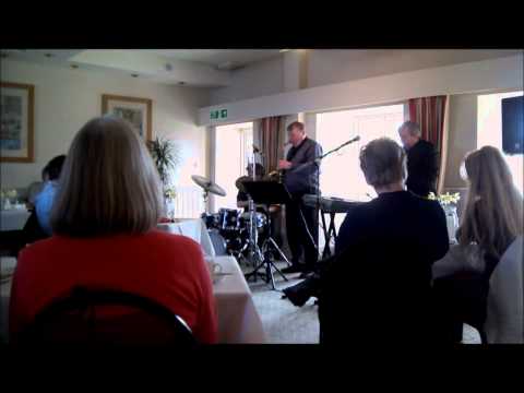 The Dave Cottle Trio At The Fourcroft Hotel - In The Mood