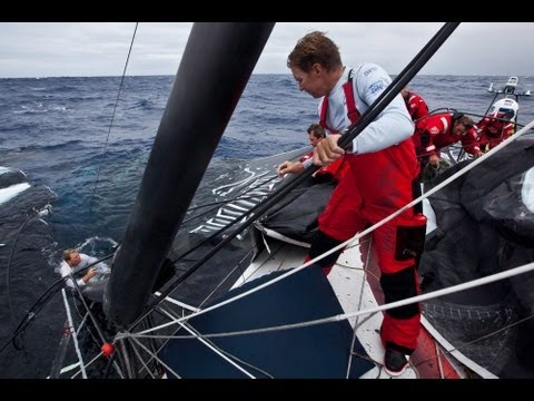 PUMA Suffers broken mast | Volvo Ocean Race 2011-12