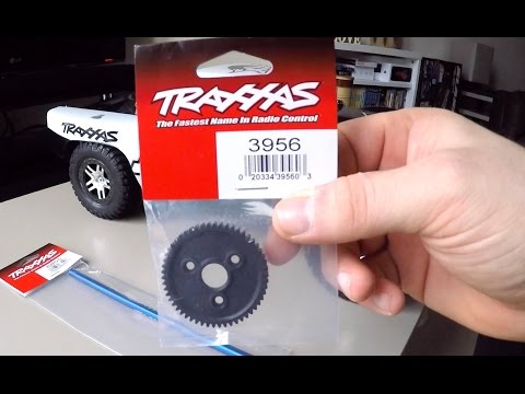 How To Replace The Spur Gear on Traxxas Slash 4x4 (Drive Shaft Also)