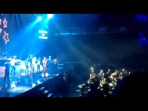 Tegen de sterren op live slongs die vanongs