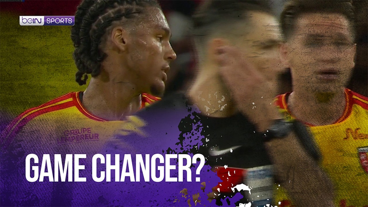 Kyllian Antonio Sent Off for Foul on Akliouche! 🟥 | Lens vs PSG