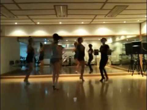 B.Dolls (비돌스) - Disco Town Dance Practice