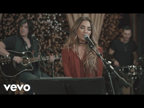 Jessie James Decker - You're Still the One (Live from Blackbird Studios)