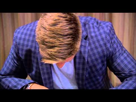 Aaron Ekblad se joint à la grande famille de Bauer Hockey