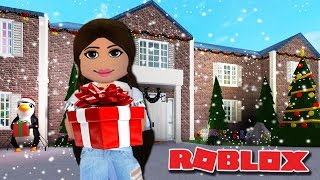 DECORATING OUR FAMILY HOUSE FOR CHRISTMAS | Bloxburg Christmas Update