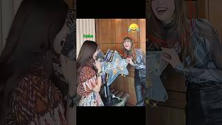 When Lisa’s Lightstick Isn’t Working Properly😲 Blink Helped Her!! #blackpink #kpop #lisa #shorts