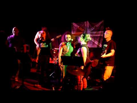 Chacal Band et les Hupettes - 07 - Merchandise