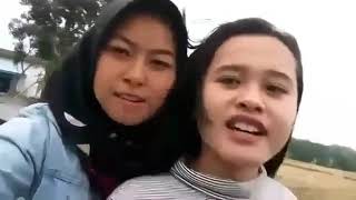 Download lagu Cewek konyol ngomong jorok mp3 Download lagu Cewek konyol ngomong jorok mp3