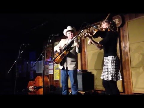 The Wild Dog (The Western Flyers)