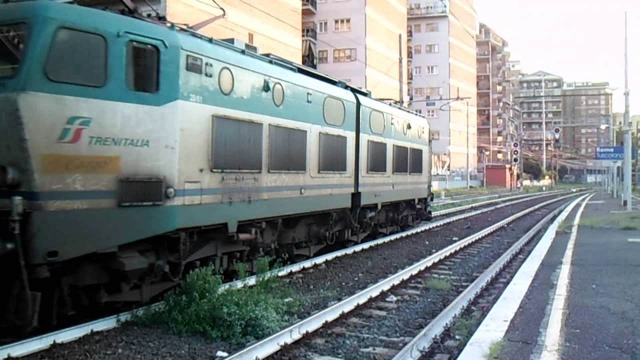 Watch Now I treni merci del Lunedì pomeriggio a Roma Tuscolana I treni merci del Lunedì pomeriggio a Roma Tuscolana