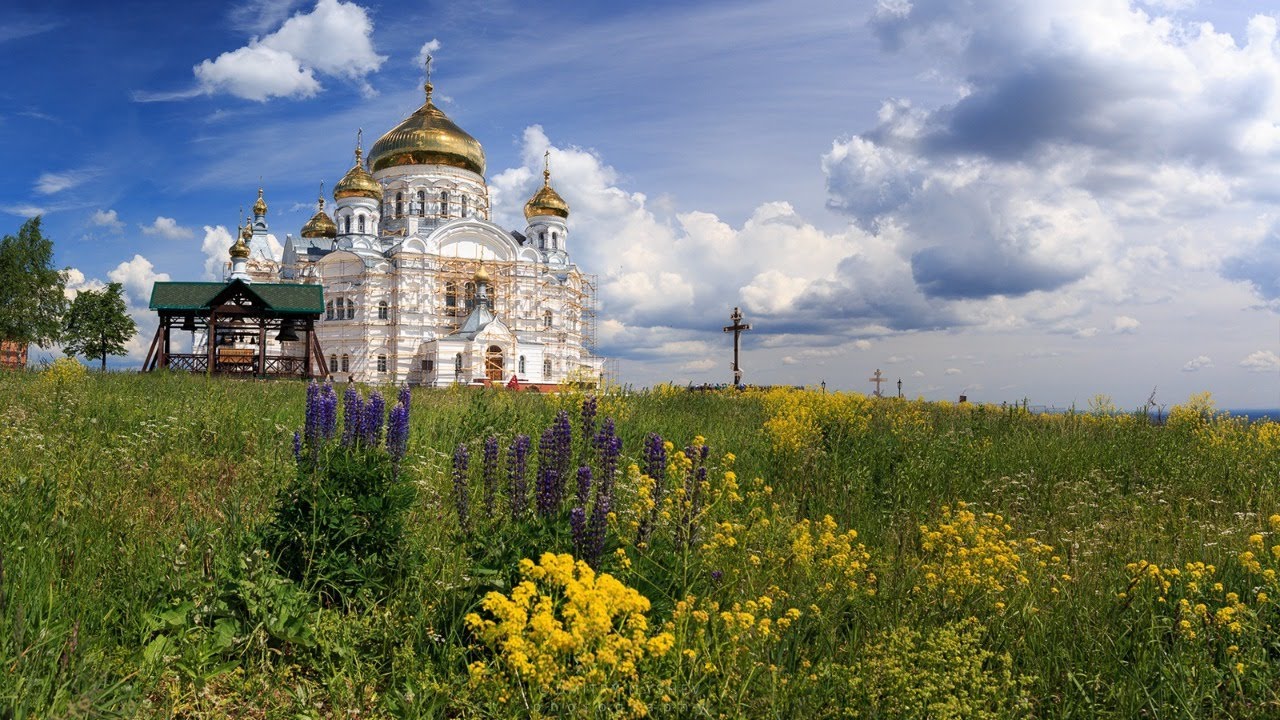 05.1.2022. У 21:30, ВЕЧЕ СА О. ДЕЈАНОМ КРСТИЋЕМ