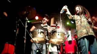 Karamelo santo - Negro