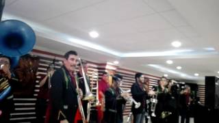 Banda sinaloense los osuna  tecateando