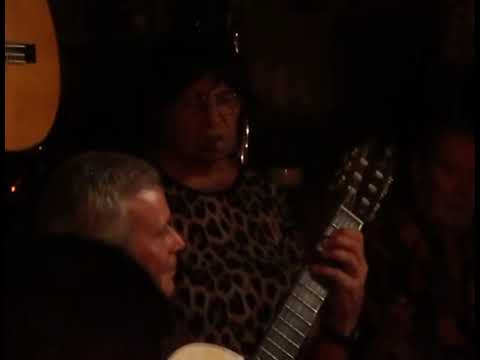 Manuela Cavaco - Dá-me o braço anda daí